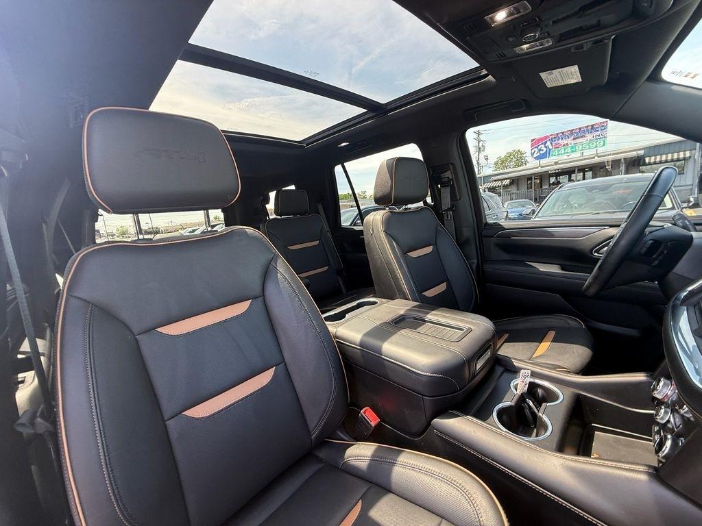 GMC Yukon Denali 4WD 2023