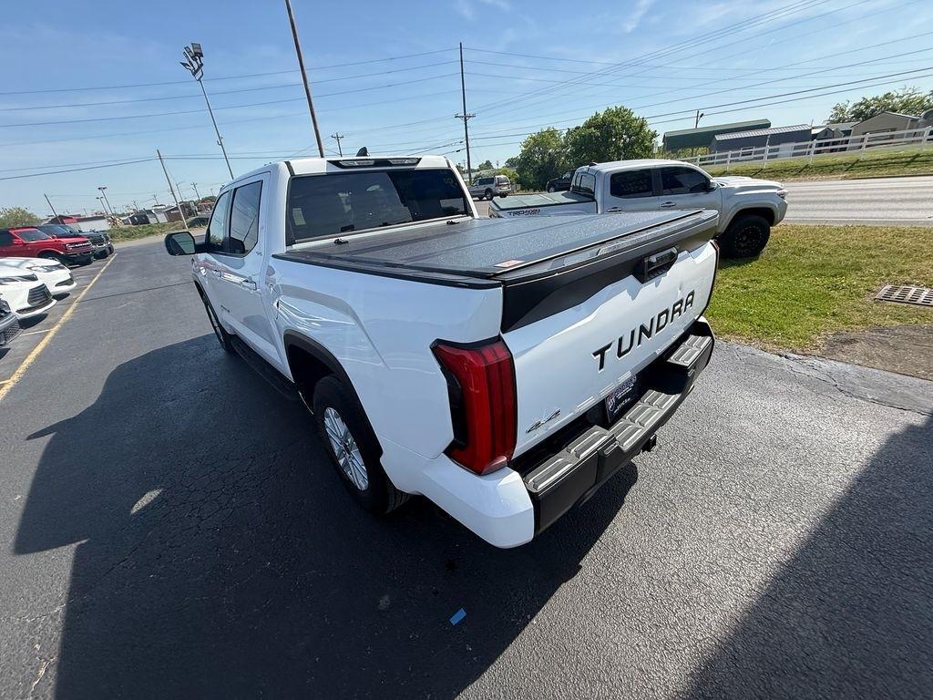 Toyota Tundra SR5 CrewMax 4WD 2024