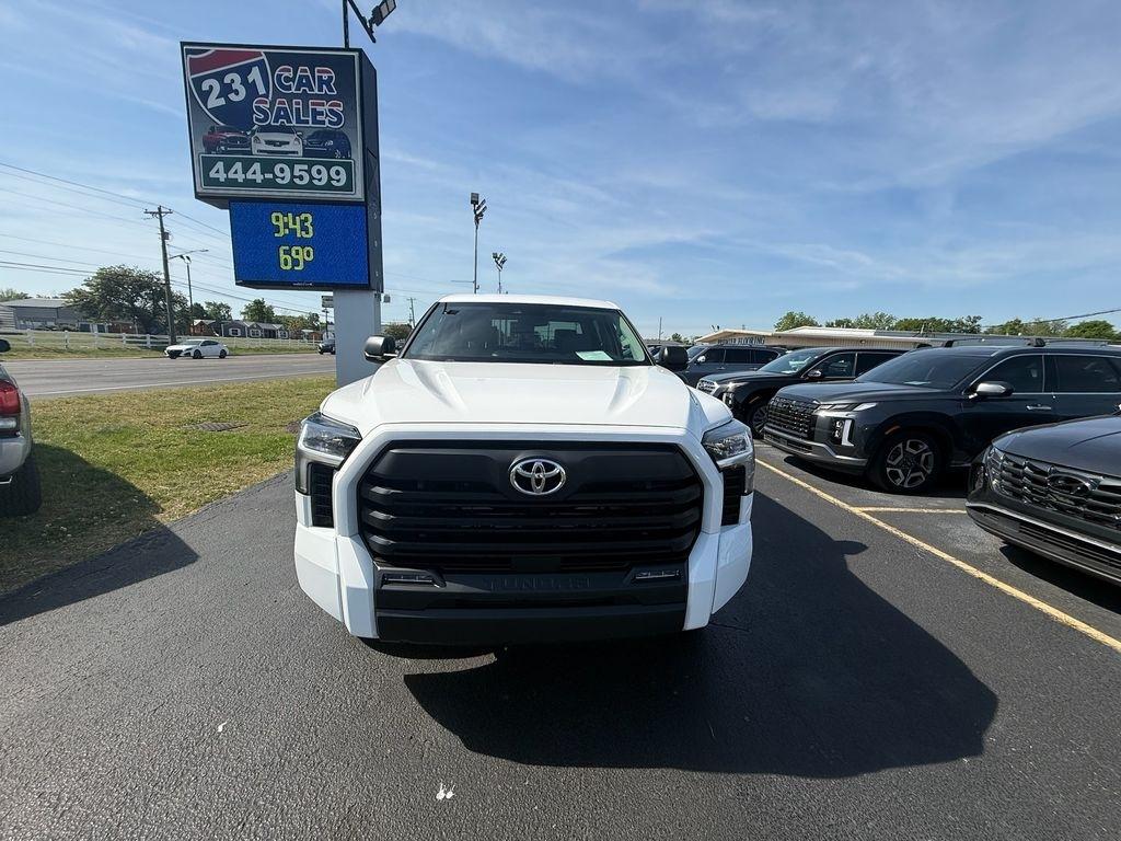 Toyota Tundra SR5 CrewMax 4WD 2024