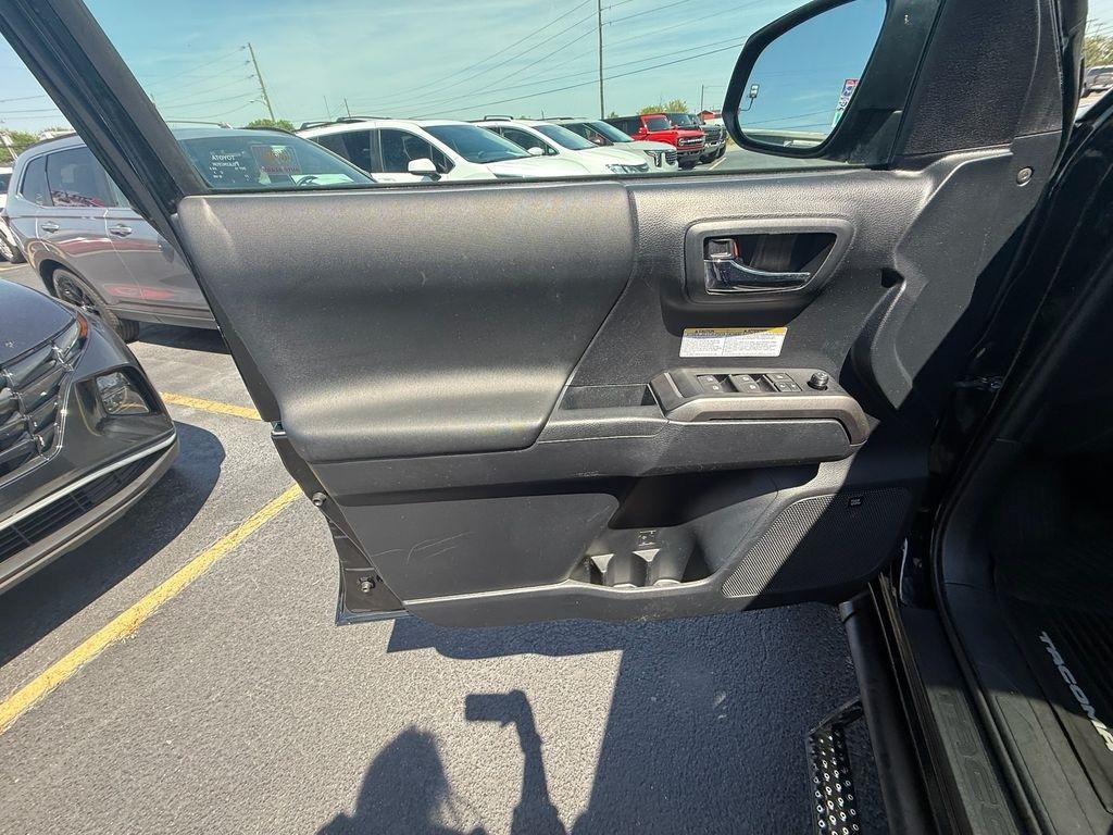 Toyota Tacoma SR5 Double Cab Long Bed V6 6AT 4WD 2019