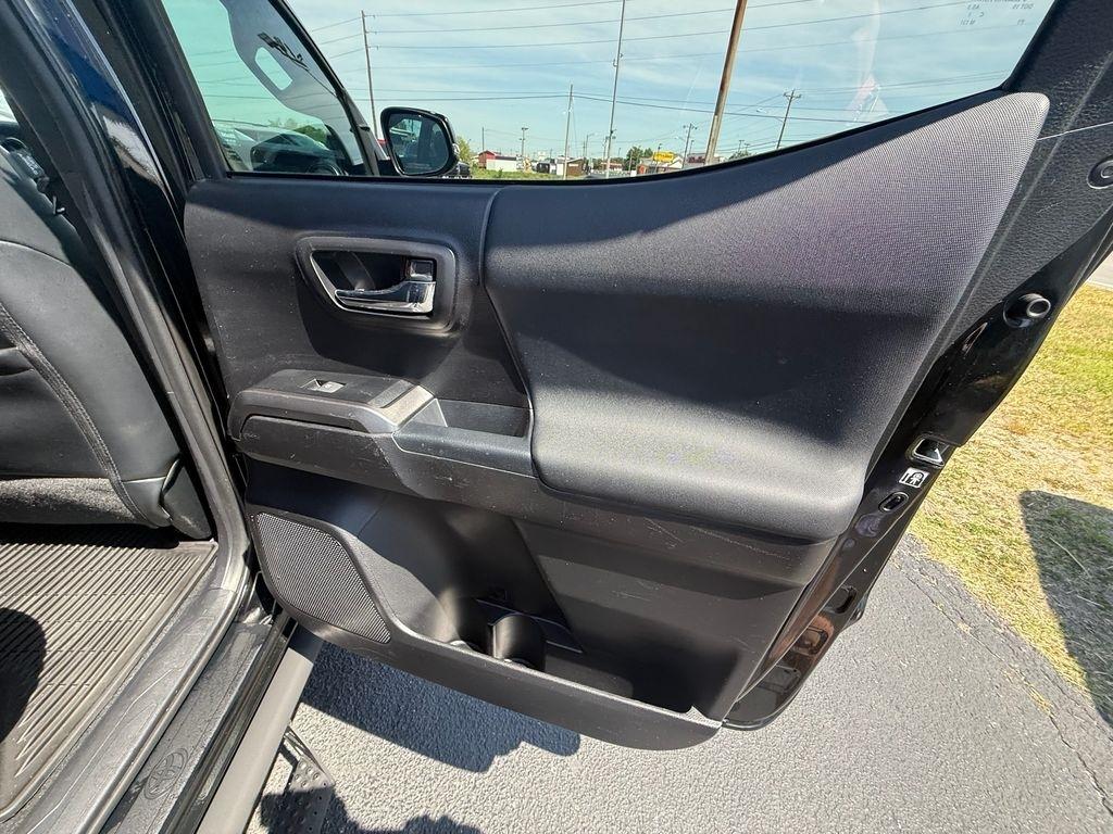 Toyota Tacoma SR5 Double Cab Long Bed V6 6AT 4WD 2019