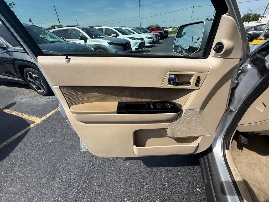 Ford Escape Limited FWD 2010