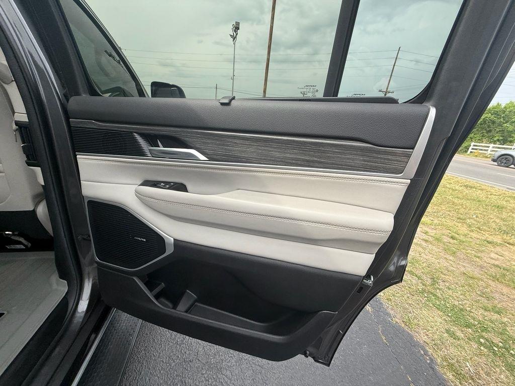 Jeep Wagoneer Series II 2022