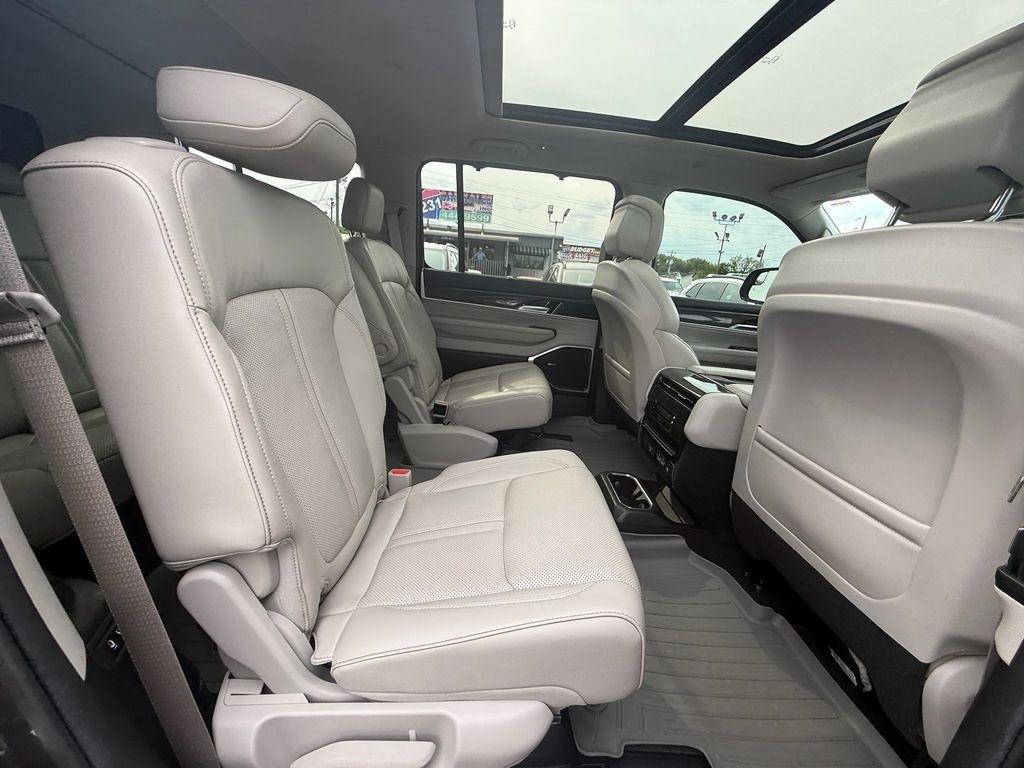 Jeep Wagoneer Series II 2022