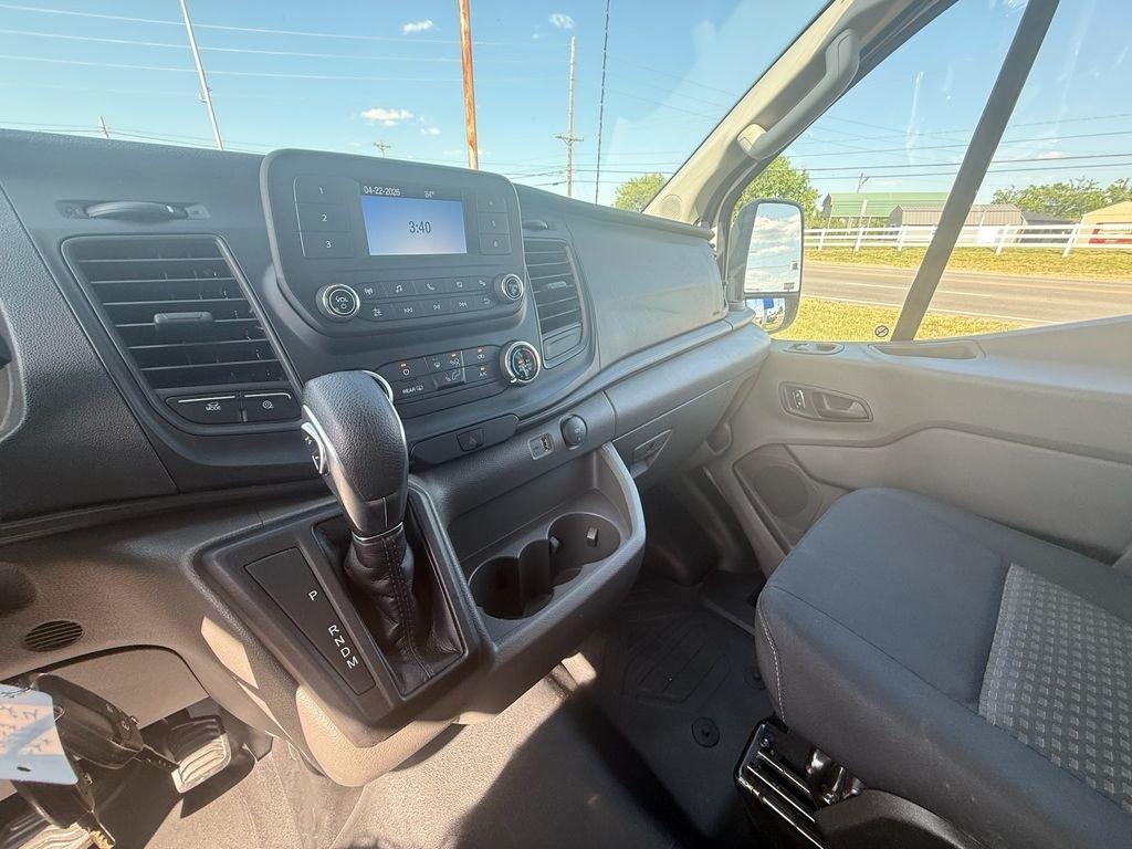 Ford Transit 250 Van 2024