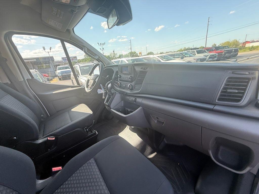 Ford Transit 250 Van 2024