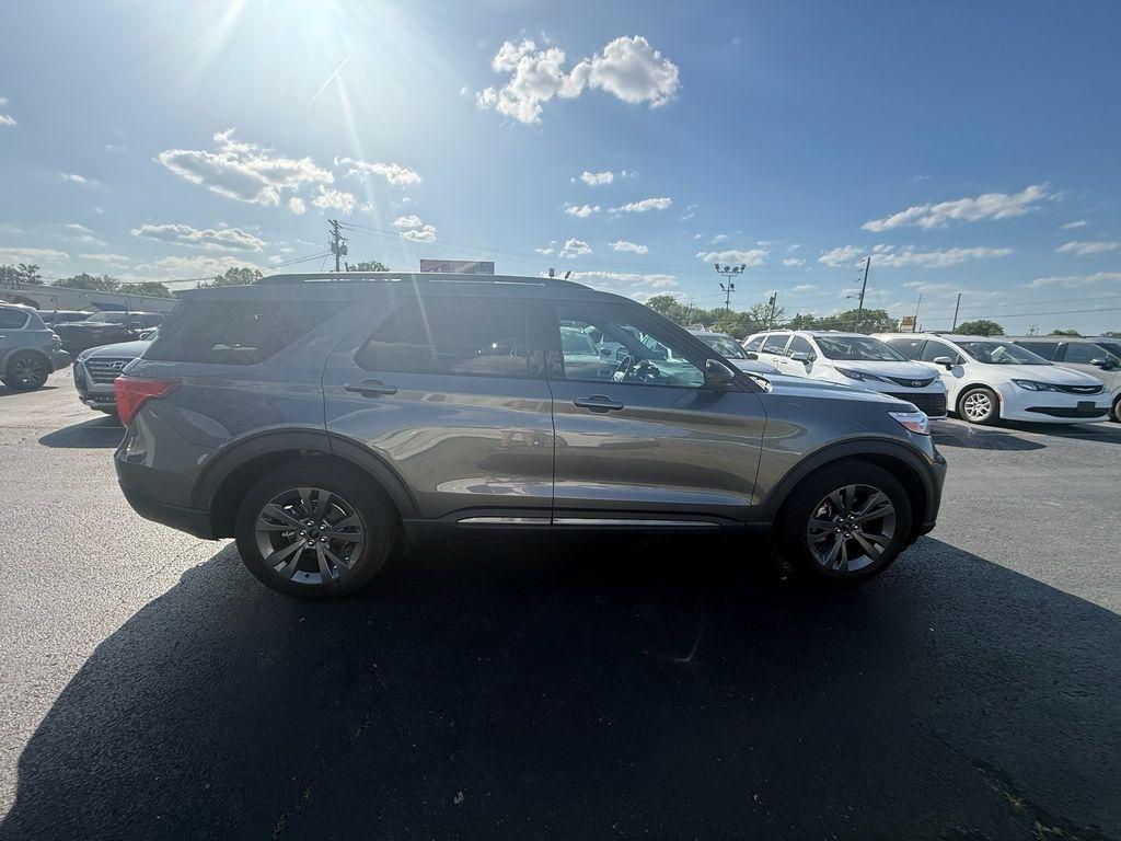 Ford Explorer XLT 2023