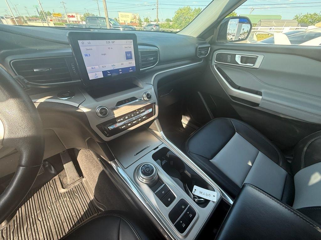 Ford Explorer XLT 2023