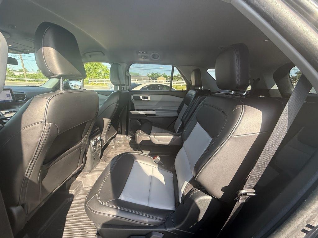 Ford Explorer XLT 2023