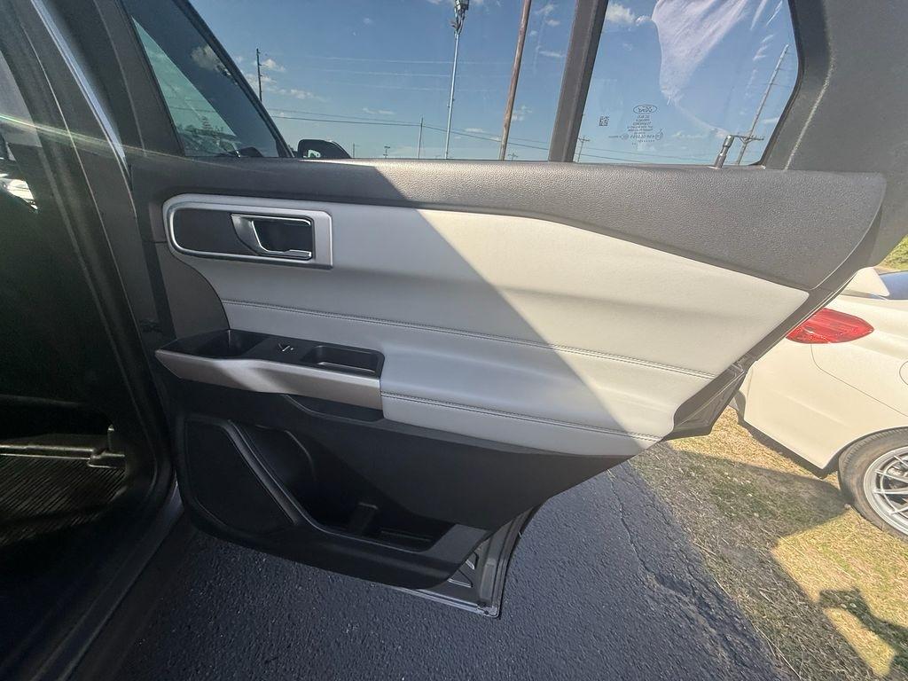 Ford Explorer XLT 2023