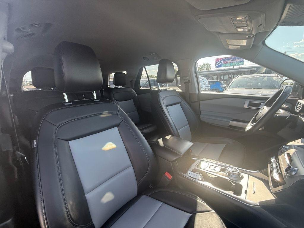 Ford Explorer XLT 2023