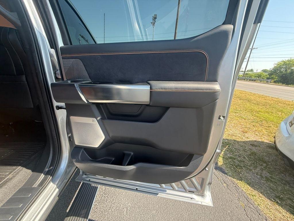 Ford F-250 SD Platinum Crew Cab 4WD 2024