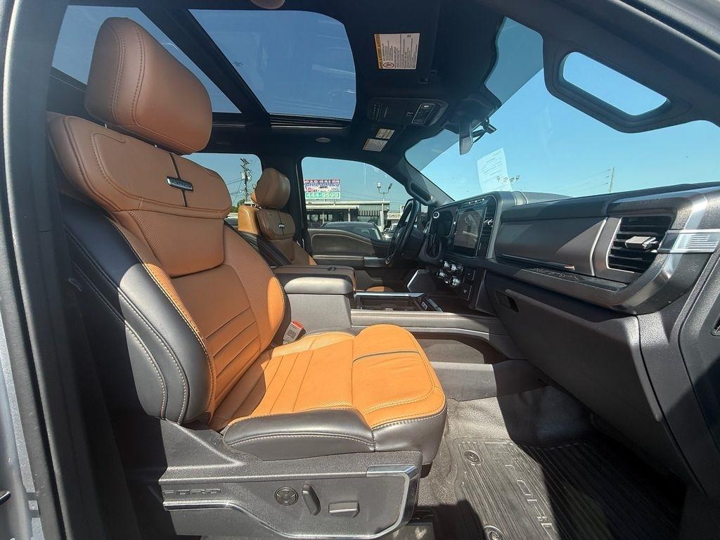 Ford F-250 SD Platinum Crew Cab 4WD 2024