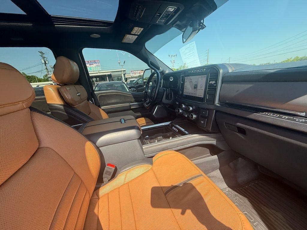 Ford F-250 SD Platinum Crew Cab 4WD 2024