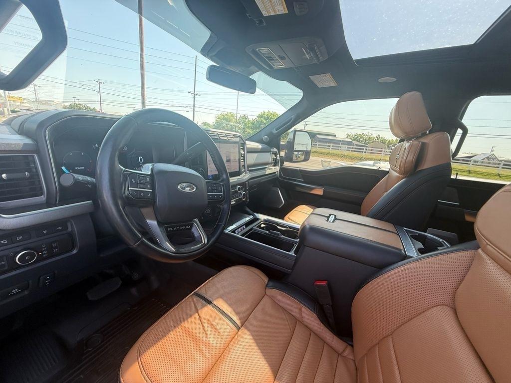 Ford F-250 SD Platinum Crew Cab 4WD 2024