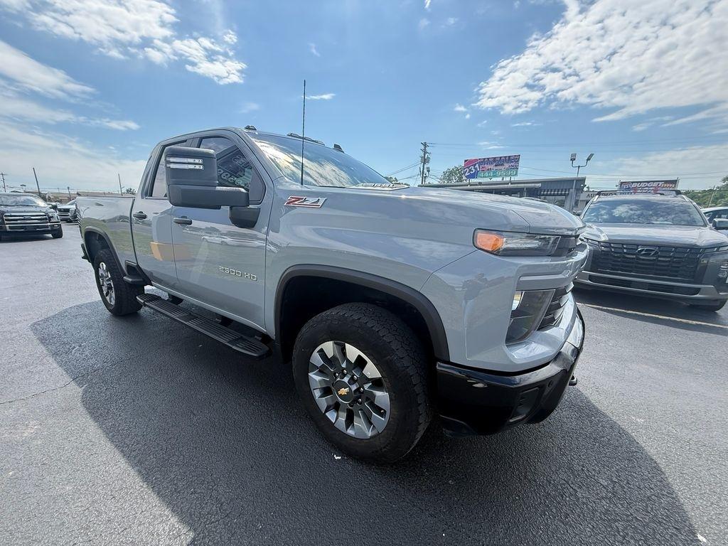 2025 Chevrolet Silverado 2500HD Custom Double Cab 4WD