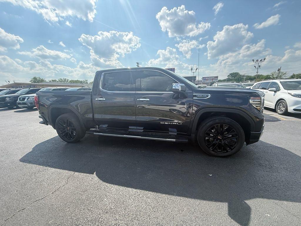GMC Sierra 1500 Denali Crew Cab 4WD 2023