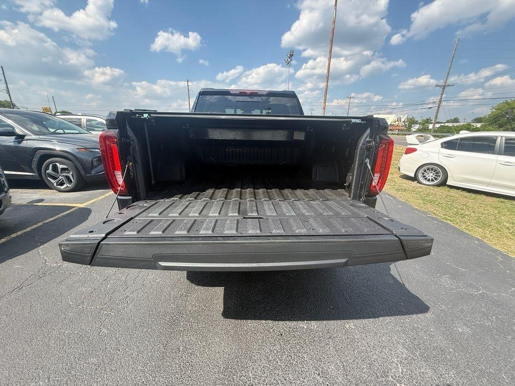 GMC Sierra 1500 Denali Crew Cab 4WD 2023