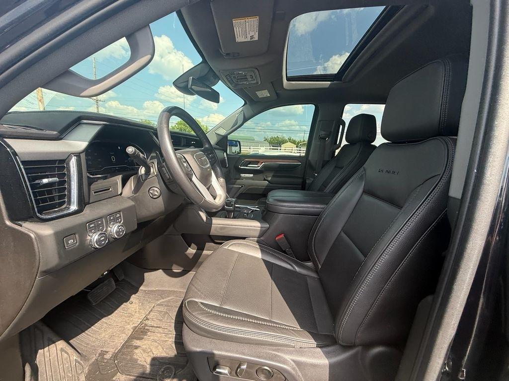 GMC Sierra 1500 Denali Crew Cab 4WD 2023