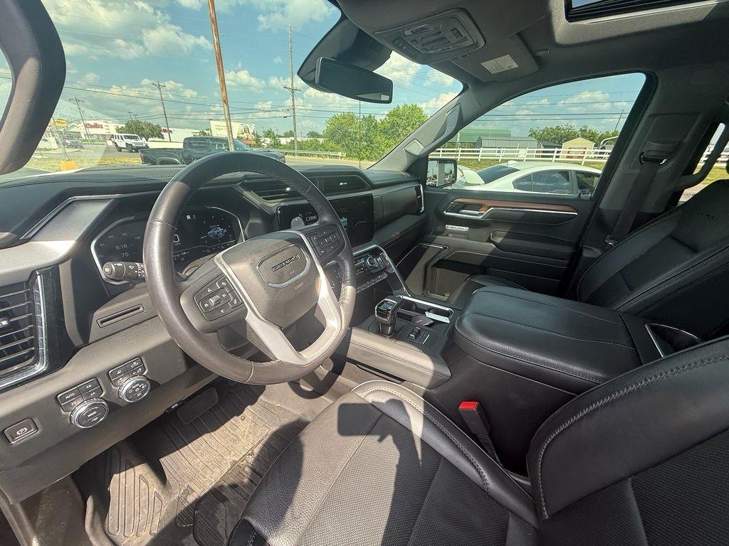 GMC Sierra 1500 Denali Crew Cab 4WD 2023