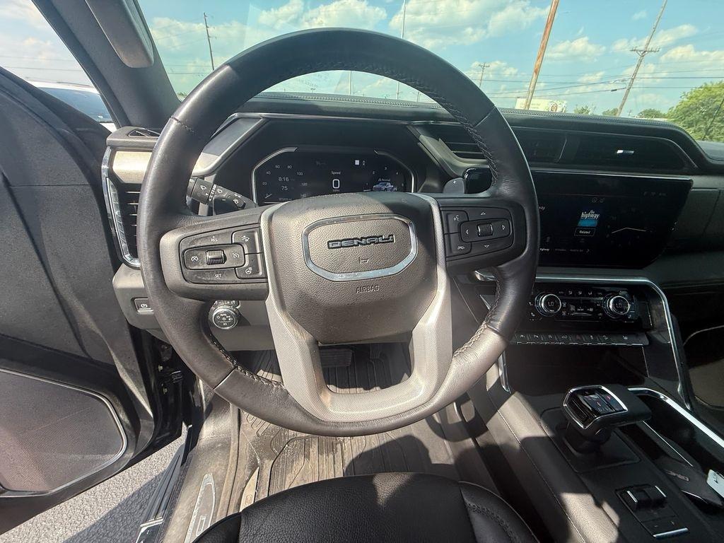 GMC Sierra 1500 Denali Crew Cab 4WD 2023