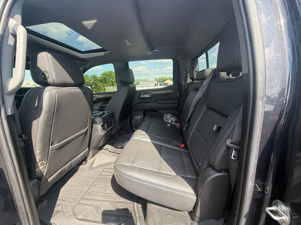 GMC Sierra 1500 Denali Crew Cab 4WD 2023