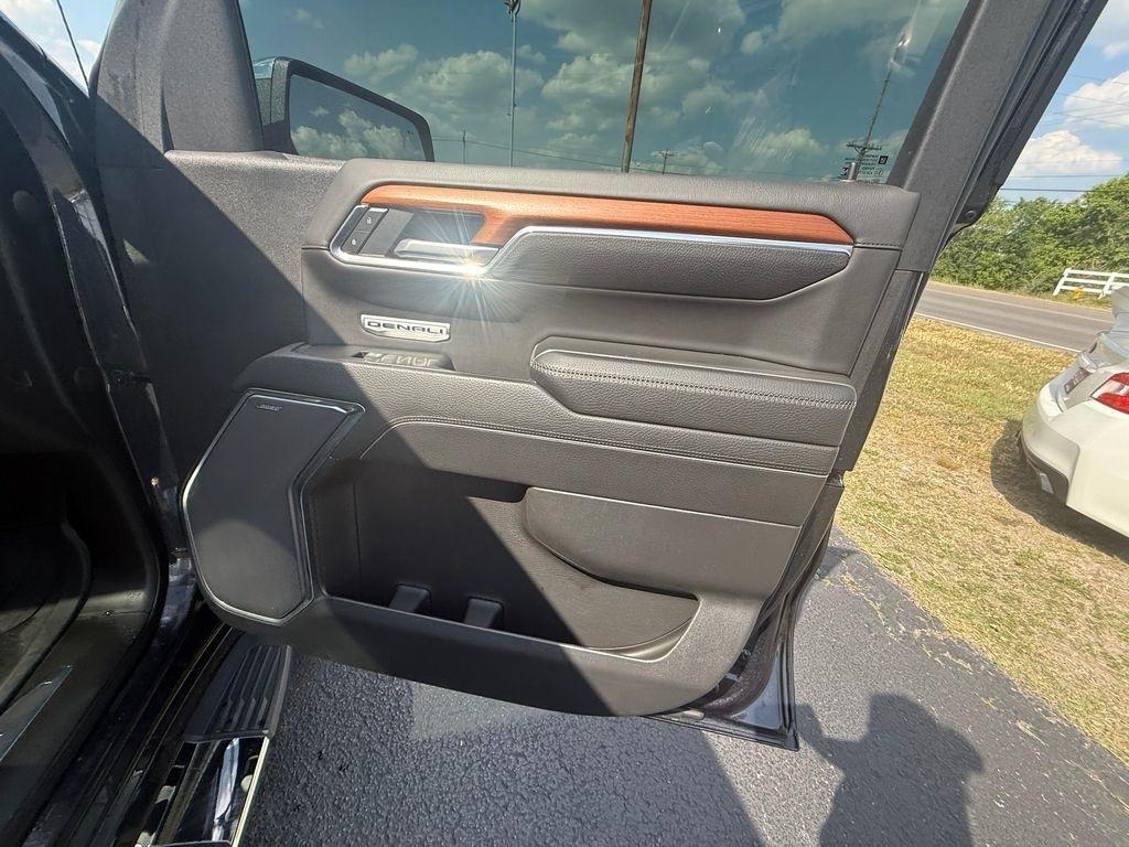 GMC Sierra 1500 Denali Crew Cab 4WD 2023