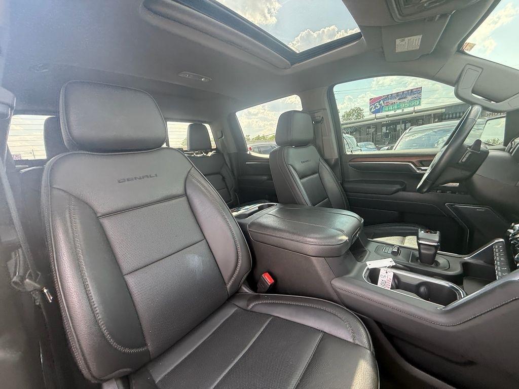 GMC Sierra 1500 Denali Crew Cab 4WD 2023