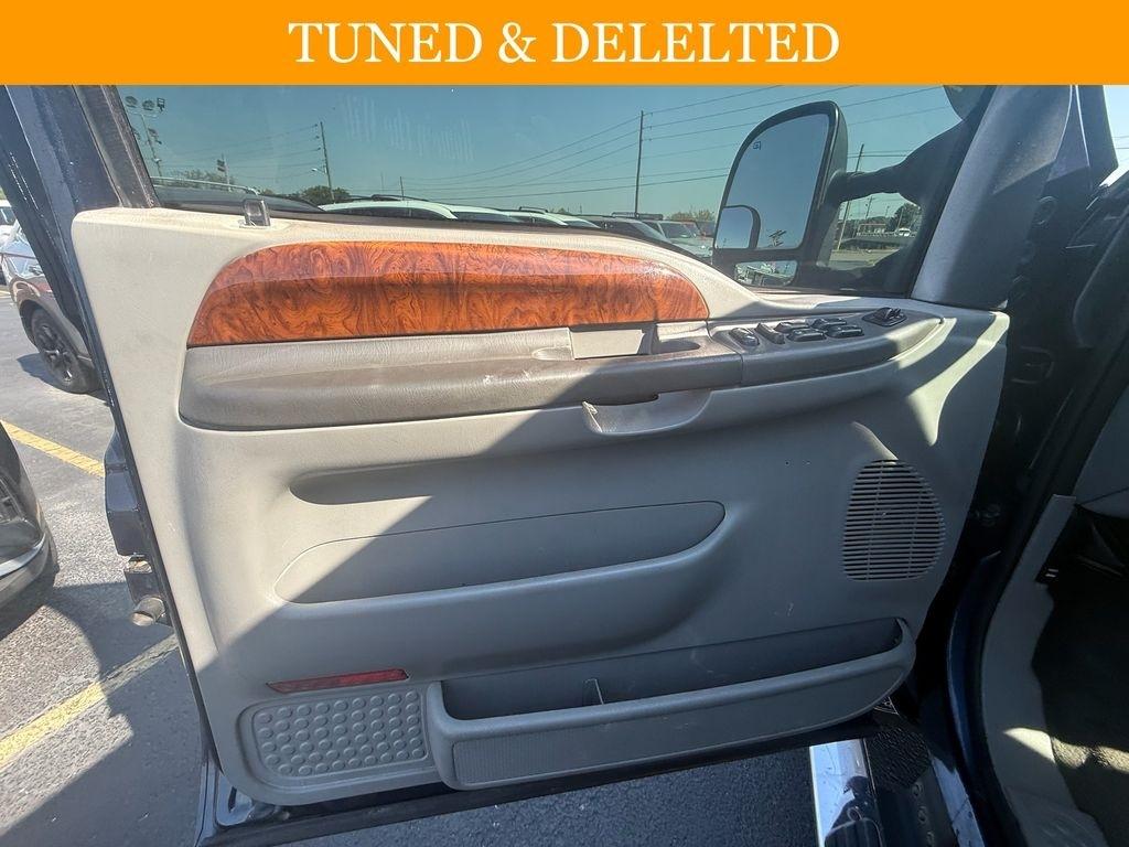 Ford F-250 SD Lariat Crew Cab 4WD 2004