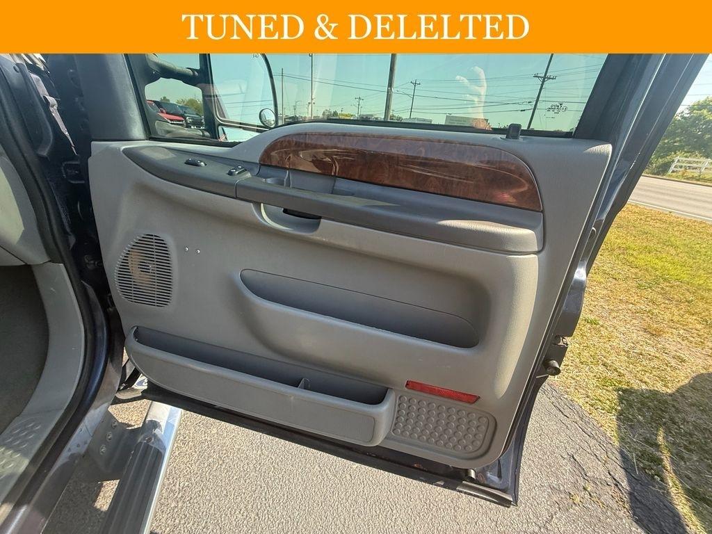 Ford F-250 SD Lariat Crew Cab 4WD 2004