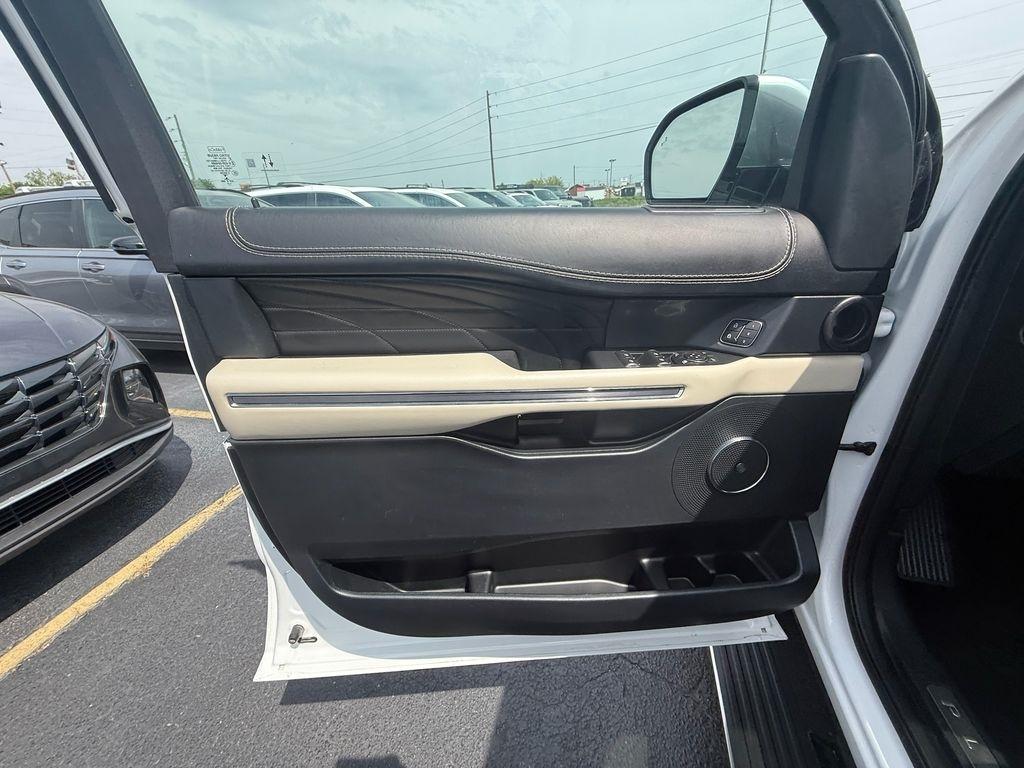 Ford Expedition MAX Platinum 4WD 2021