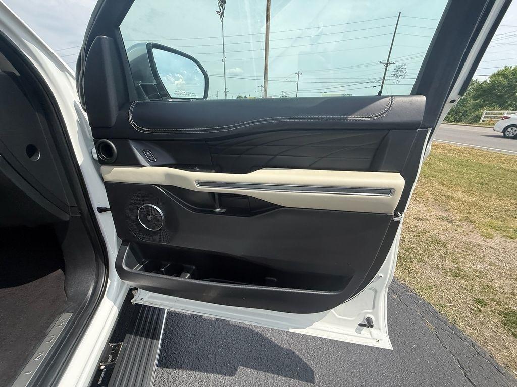 Ford Expedition MAX Platinum 4WD 2021