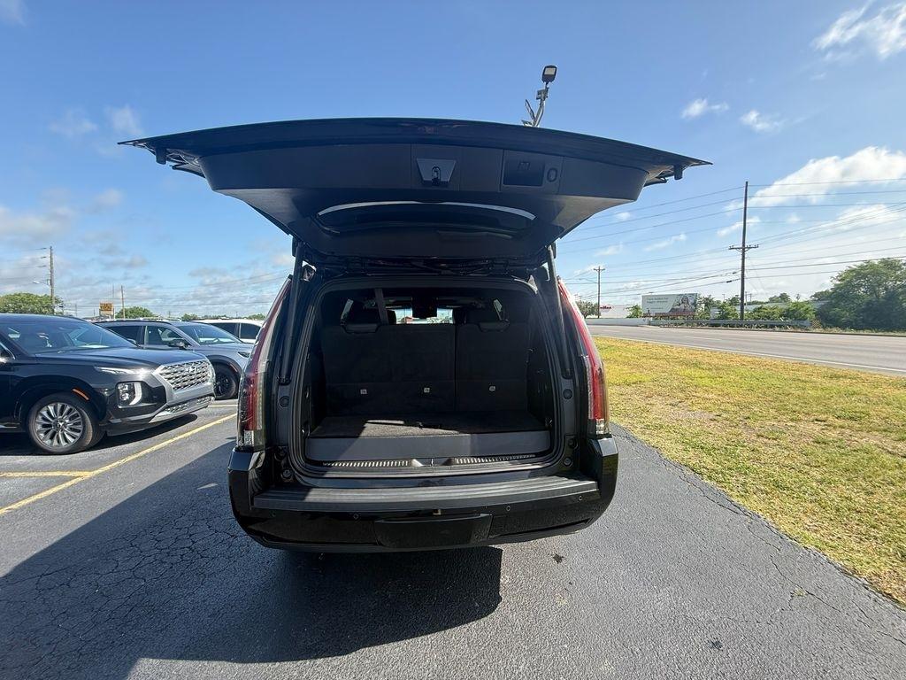 Cadillac Escalade Platinum 4WD 2016