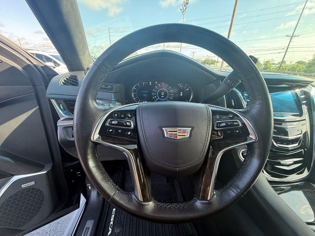 Cadillac Escalade Platinum 4WD 2016