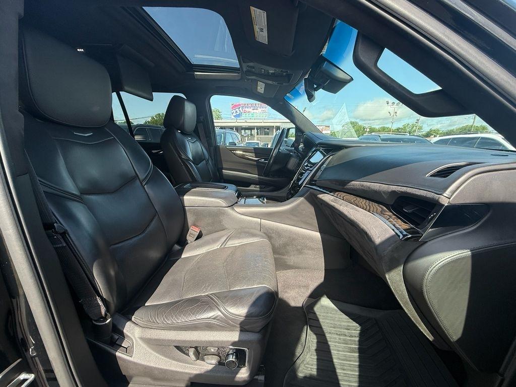 Cadillac Escalade Platinum 4WD 2016