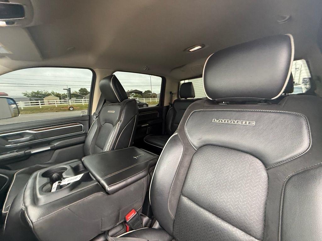 RAM 1500 Laramie Crew Cab SWB 4WD 2019