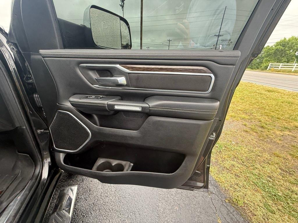 RAM 1500 Laramie Crew Cab SWB 4WD 2019