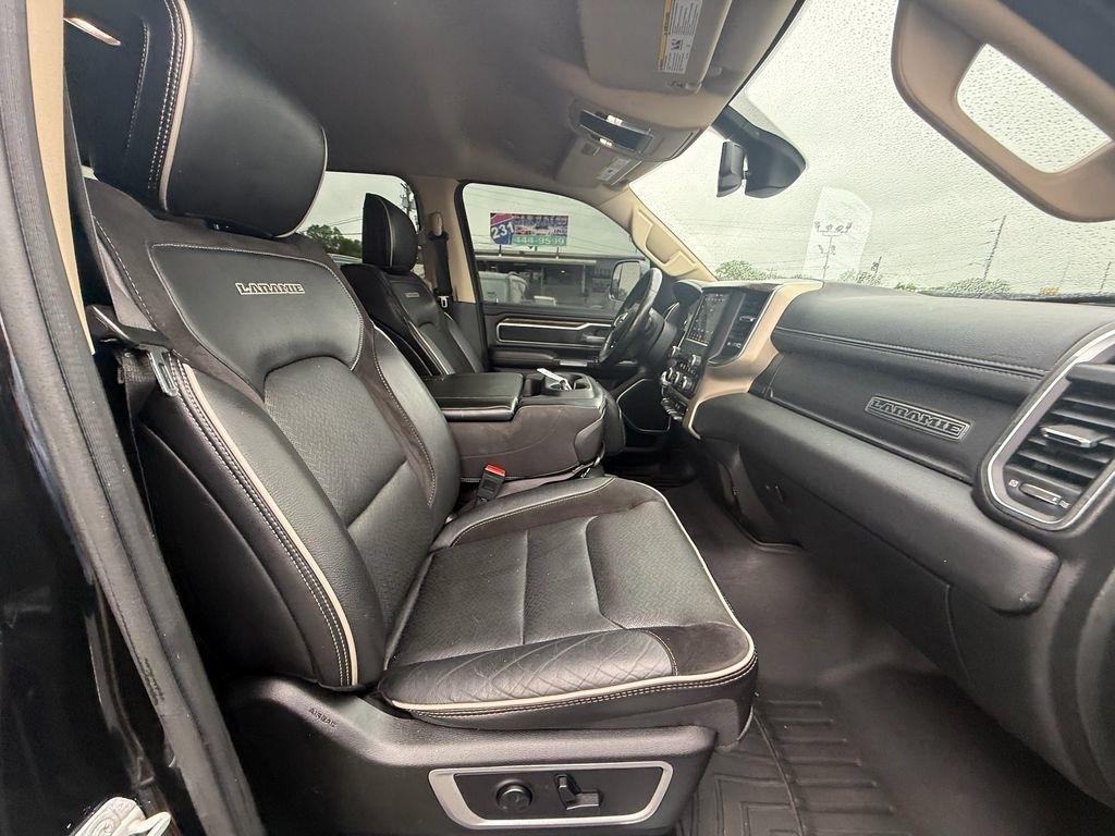 RAM 1500 Laramie Crew Cab SWB 4WD 2019