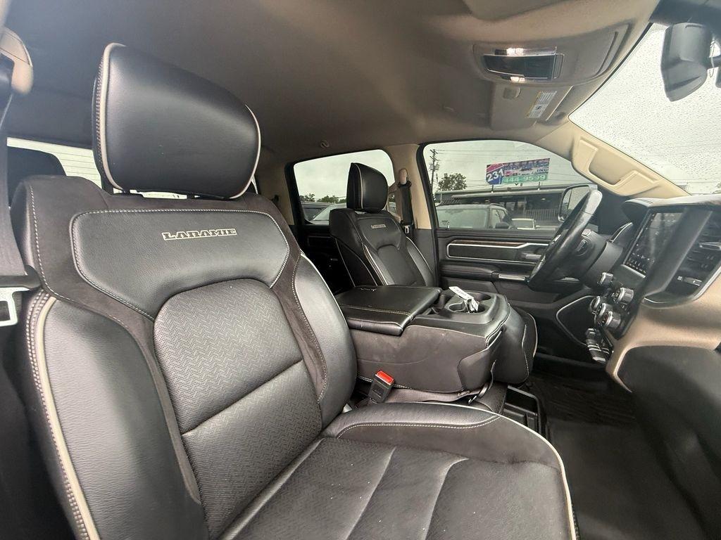 RAM 1500 Laramie Crew Cab SWB 4WD 2019