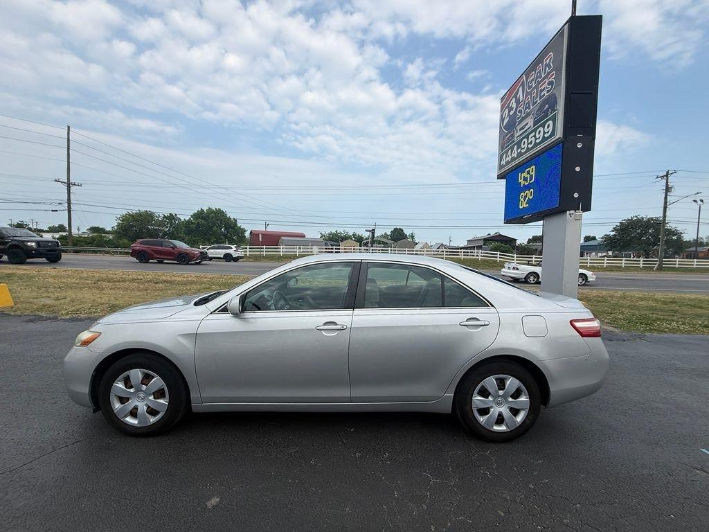 Toyota Camry XLE 5-Spd AT 2009