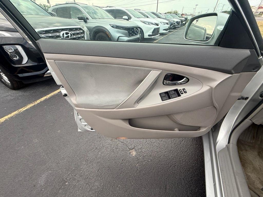 Toyota Camry XLE 5-Spd AT 2009