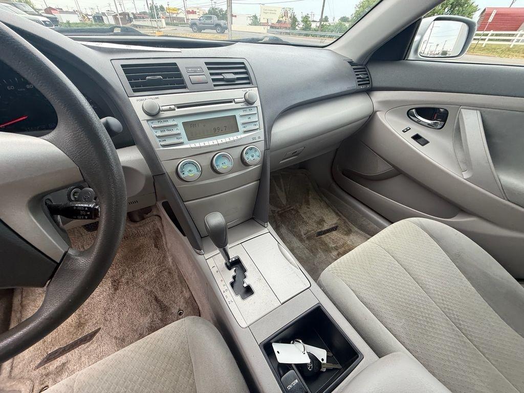 Toyota Camry XLE 5-Spd AT 2009