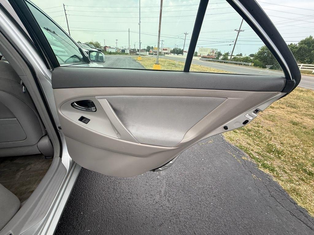 Toyota Camry XLE 5-Spd AT 2009