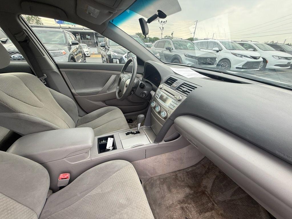 Toyota Camry XLE 5-Spd AT 2009