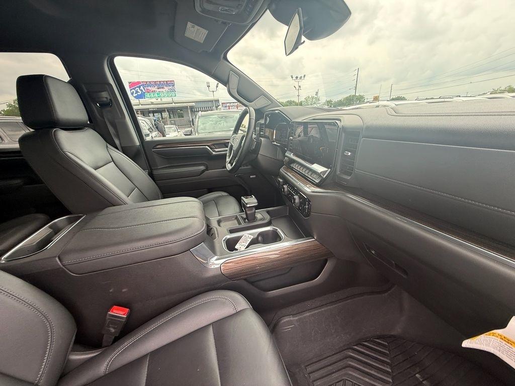 Chevrolet Silverado 1500 RST Crew Cab 4WD 2024