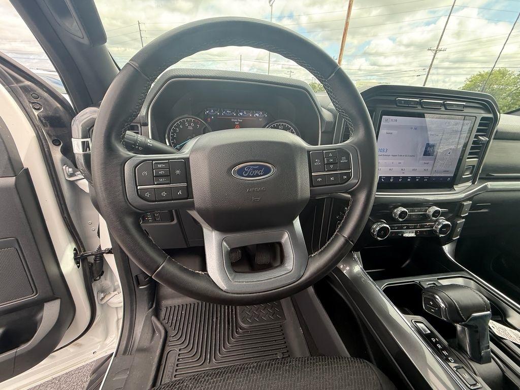 Ford F-150 XLT SuperCrew 4WD 2023