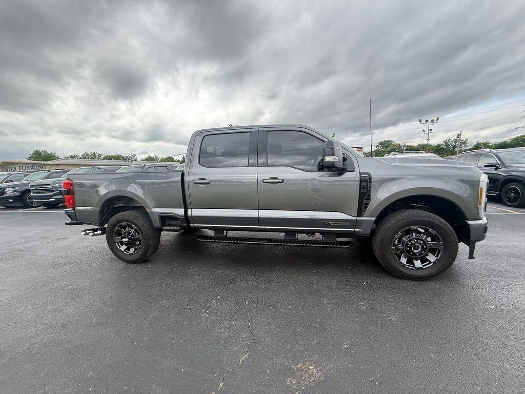 Ford F-250 SD Lariat Crew Cab 4WD 2024