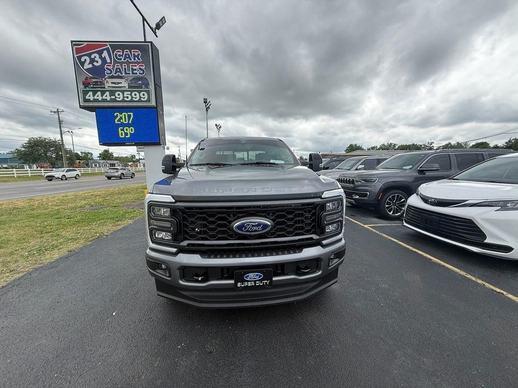 Ford F-250 SD Lariat Crew Cab 4WD 2024