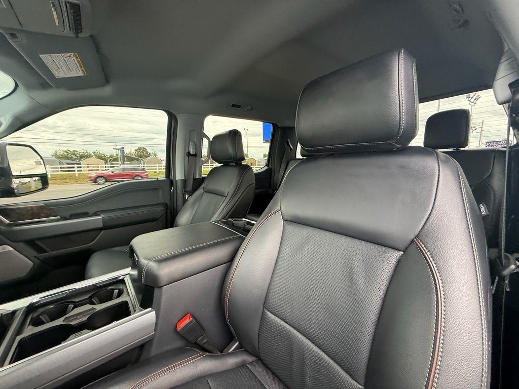 Ford F-250 SD Lariat Crew Cab 4WD 2024