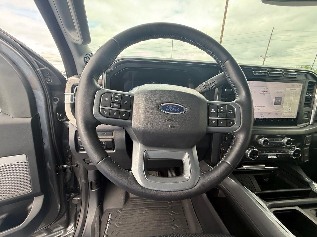 Ford F-250 SD Lariat Crew Cab 4WD 2024